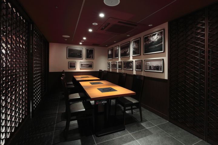 暗黑系的火鍋店(diàn)設計風格