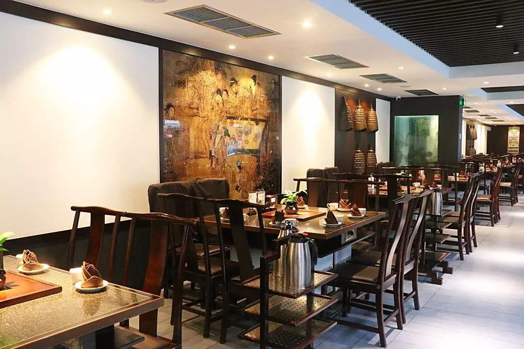 皇城老媽火鍋店(diàn)裝(zhuāng)修效果圖